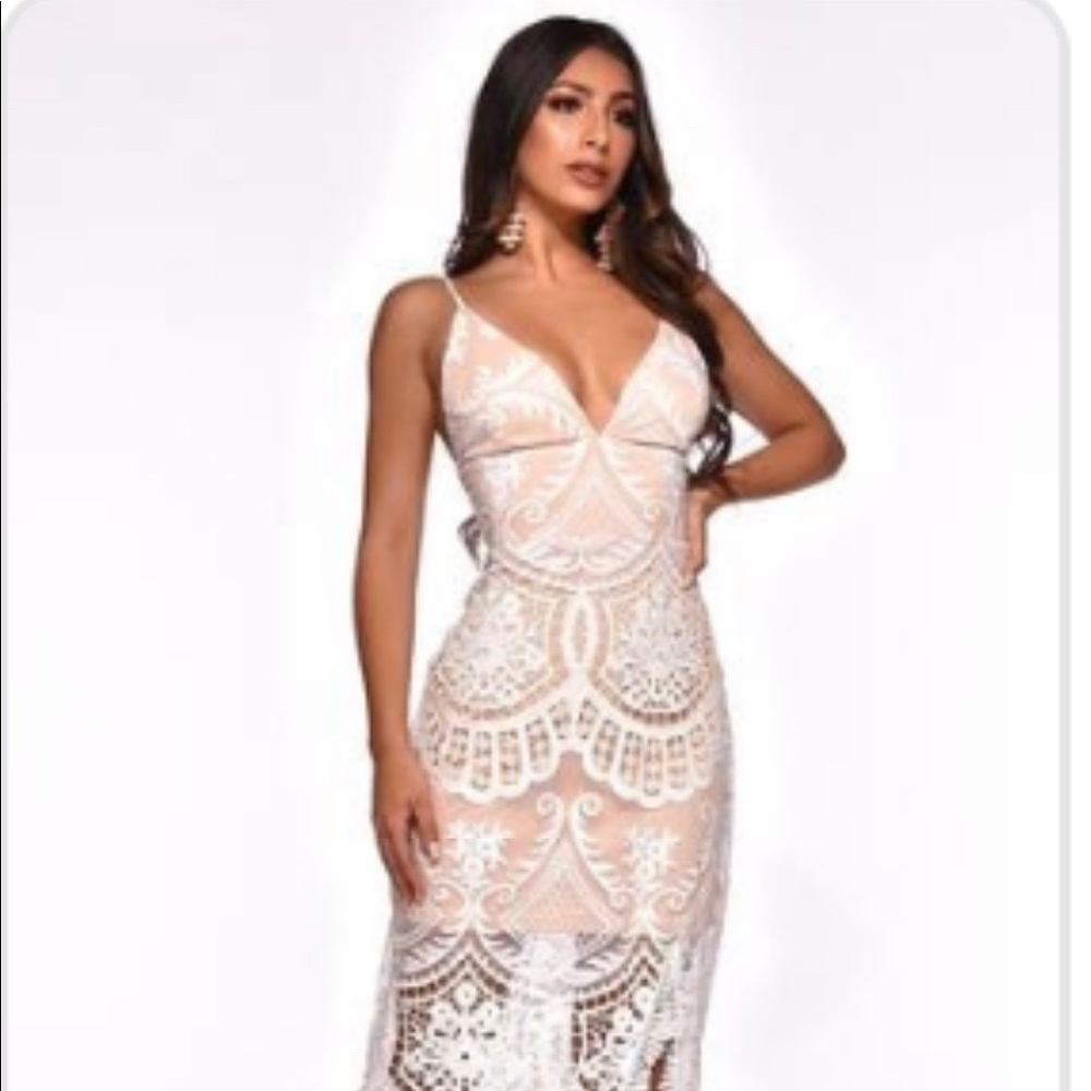 The Boutique- MISS TO MRS MAXI Dress
